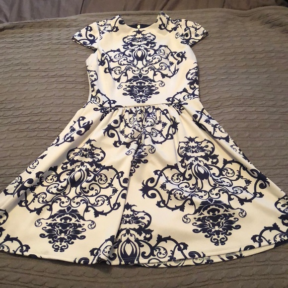 Gianni Bini Dresses & Skirts - Gianni bini blue and white dress , x-small